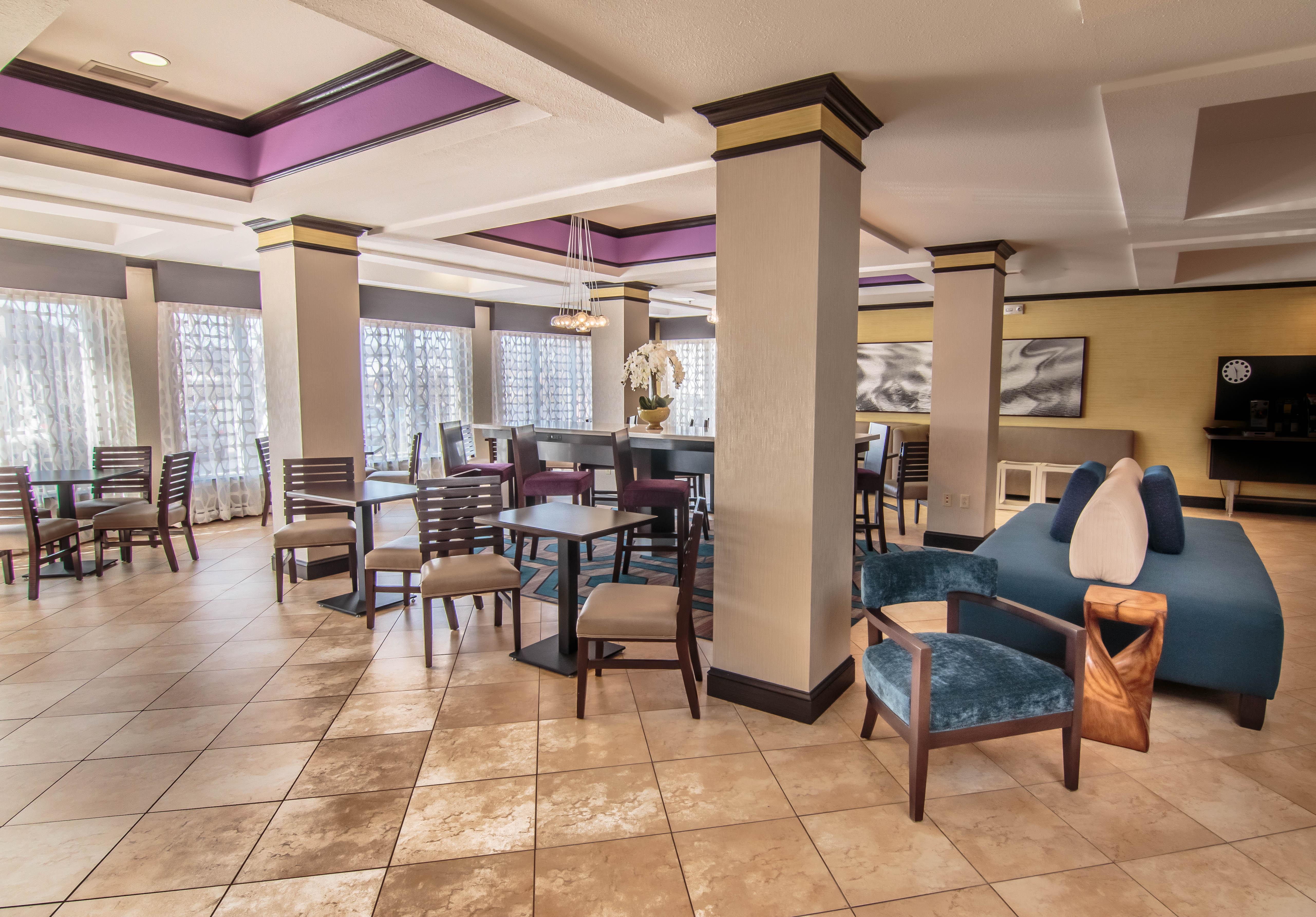 Holiday Inn Express Hotel & Suites Farmington, An Ihg Hotel Exteriör bild