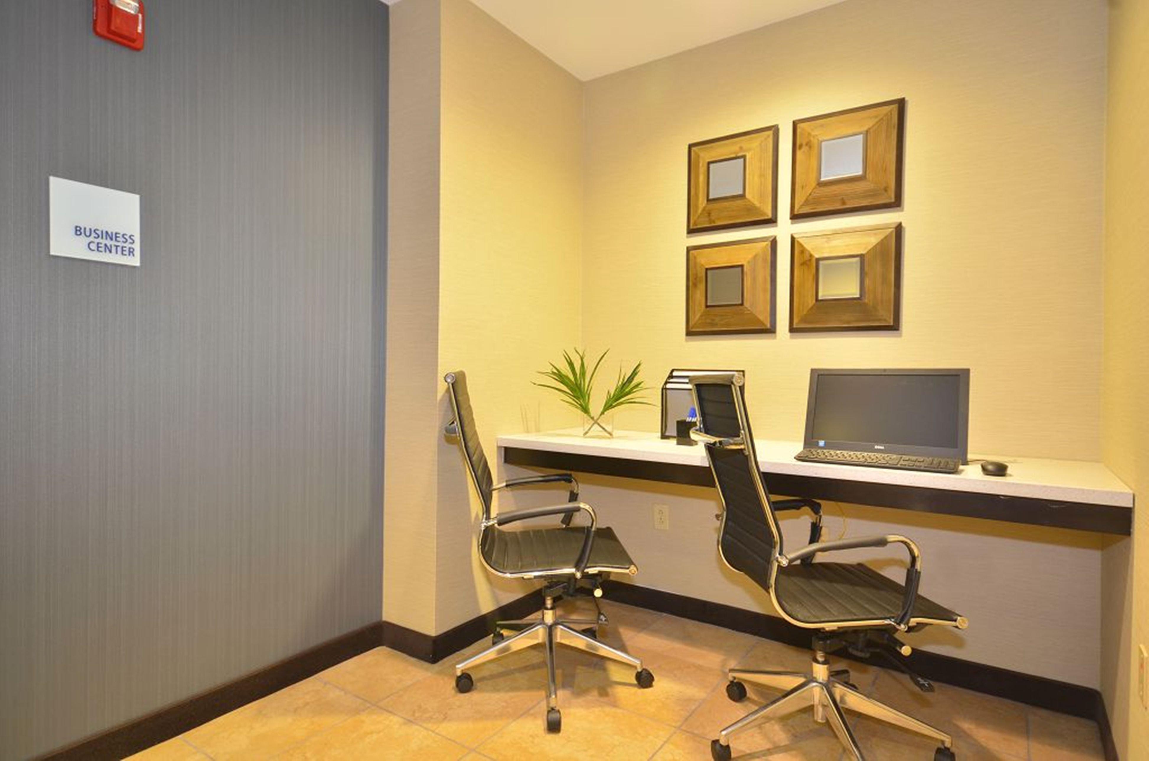 Holiday Inn Express Hotel & Suites Farmington, An Ihg Hotel Exteriör bild