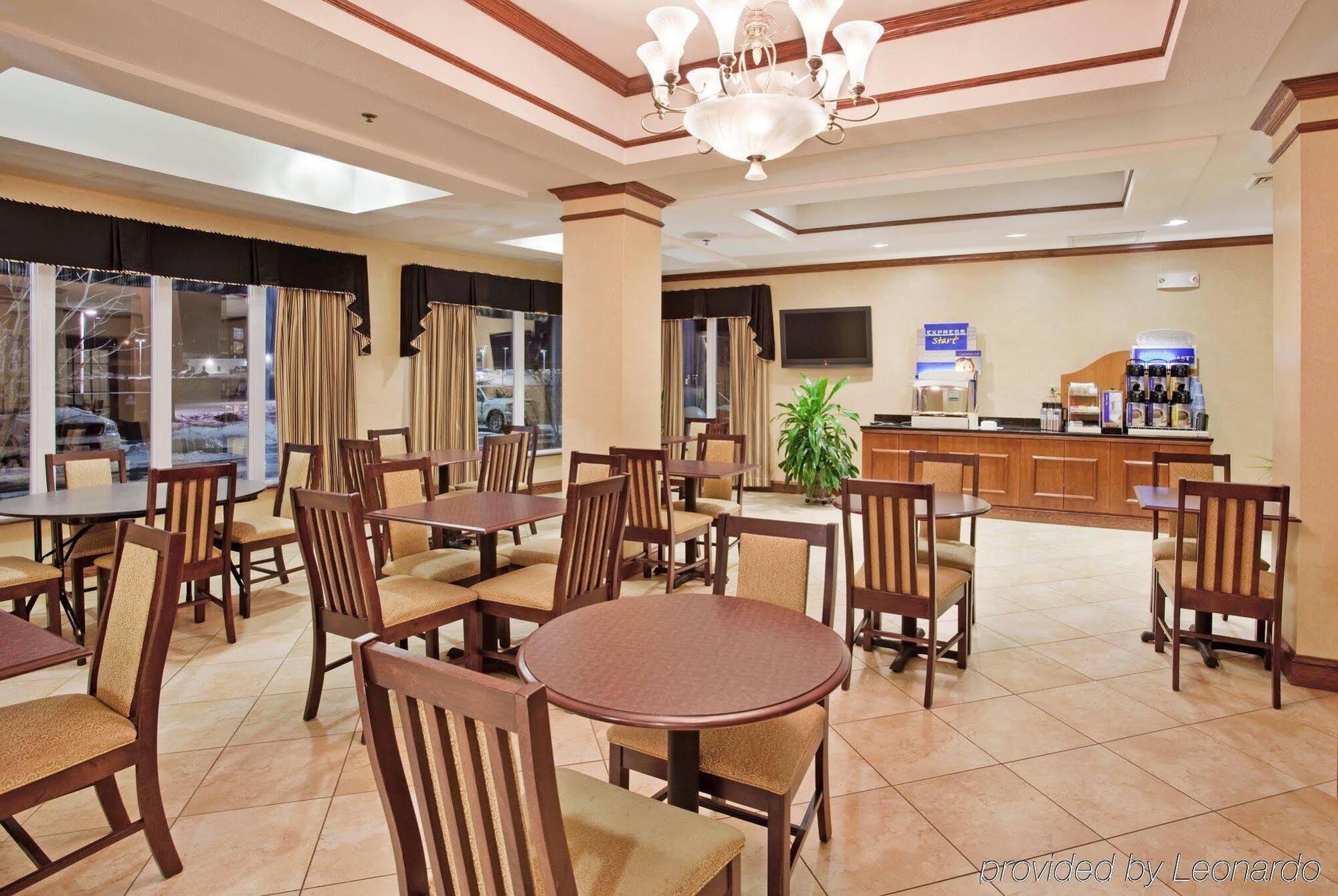 Holiday Inn Express Hotel & Suites Farmington, An Ihg Hotel Exteriör bild